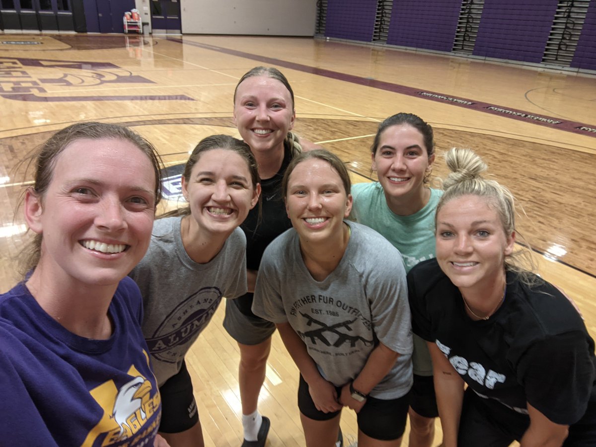 Can a coaches heart be any more full? 6 am bball workout with some of the best 💜💛