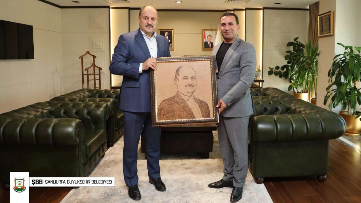 Şanlıurfa Turizm Geliştirme Derneği (ŞUTUDER) Başkanı Ali Canbek, Şanlıurfa Gastronomi Derneği Başkanı Abdurrahman Acar ve yönetim kurulu üyeleri Şanlıurfa Büyükşehir Belediye Başkanımız Mehmet Kasım Gülpınar’ı ziyaret etti.

Ziyarette, Şanlıurfa'nın turizm potansiyelini artırmak