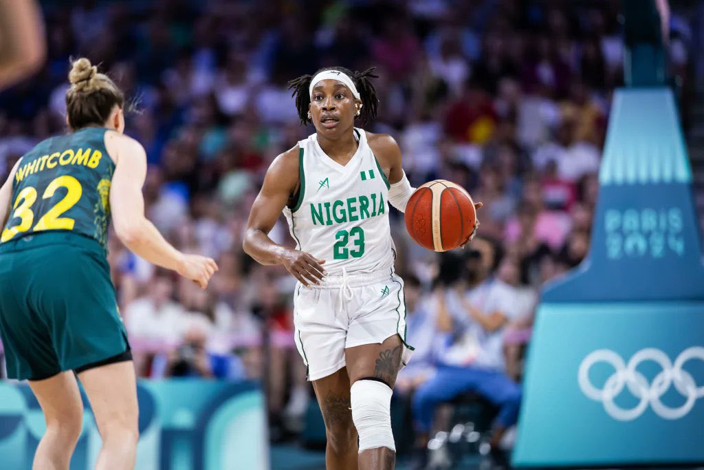 Stereogoddess's tweet photo. #EzinneKalu Ezinne Kalu! 👌🏀🏀🏀 #TeamNigeria @DtigressNG #Stereogoddess https://t.co/eEKG8qvTv8