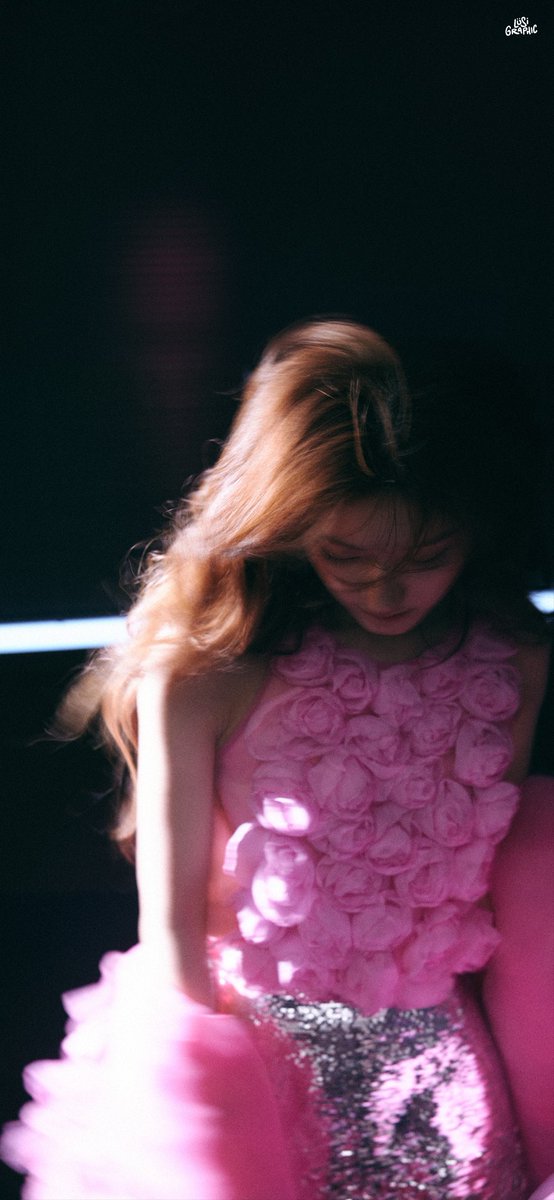 Zhao Lusi Graphic tweet media