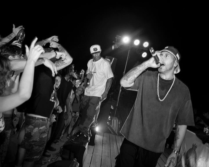 Our Amazing founder <a href="/DeMassisLuca/">THE MONEY KIDS</a> rocking the stage with ONYX repping the <a href="/TMKNFT/">TMK</a> culture worldwide ! We are bigger then just an NFT project we are a BRAND ❤️👊🏽📸