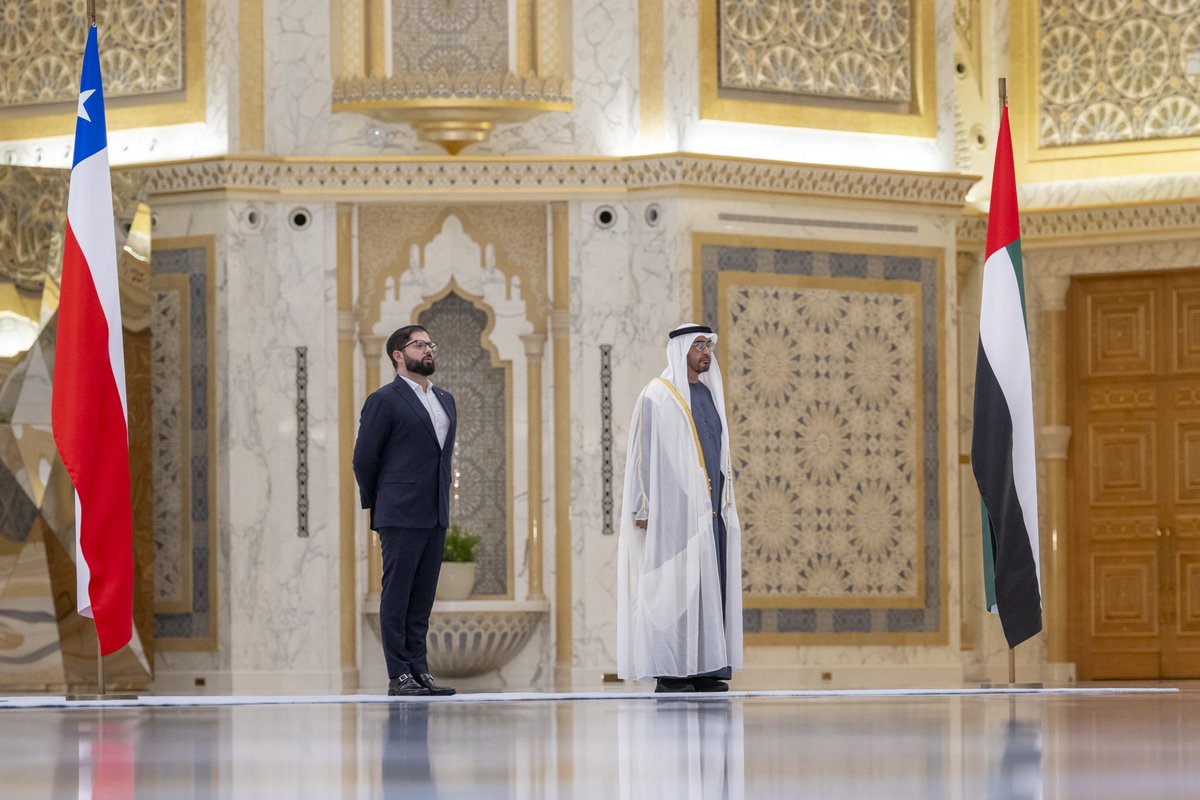 MohamedBinZayed's tweet photo. سعدت بلقاء فخامة غابرييل بوريك فونت اليوم في أبوظبي. بحثنا سبل تعزيز العلاقات الثنائية في المجالات ذات الأولوية، وشهدنا توقيع اتفاقية الشراكة الاقتصادية الشاملة بين دولة الإمارات وتشيلي، والتي تعد نقلة نوعية في مسار علاقاتهما ومن شأنها بناء جسور التعاون الاقتصادي وتعزيز الرخاء والتنمية الدائمين لشعبينا.