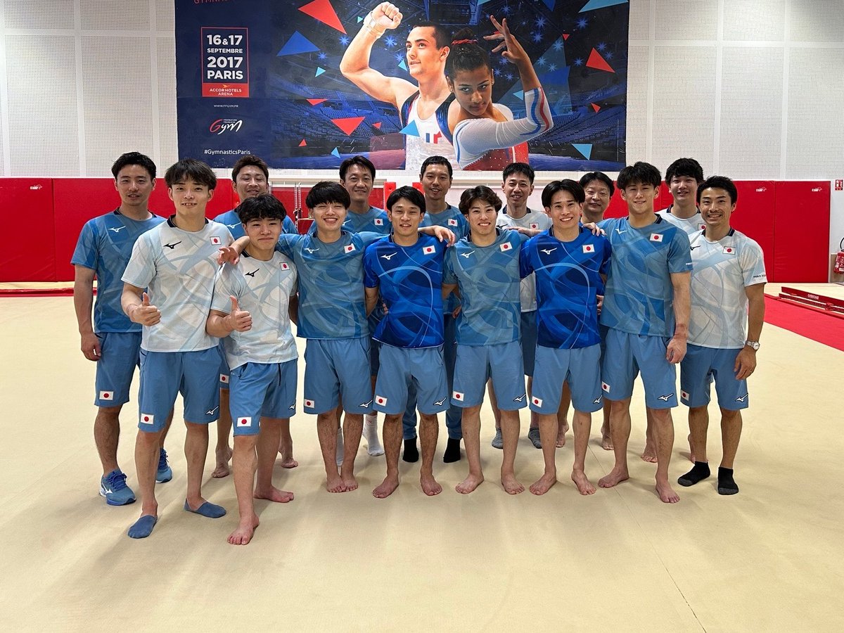 GymnastD's tweet photo. 本��0:25〜(日本時間)体操男子の団体決勝です！！
スローガン【Make New History】を基に
団体金メダル獲ることを目標として代表合宿を重ねてきました😤
あとは選手たちを信じるのみです🙏🏻

NHK総合でテレビ放送もあるので、みんなで体操男子を応援しましょう📣
#TEAMJAPAN
#がんばれ日本
#体操競技 https://t.co/Hja7nu661v