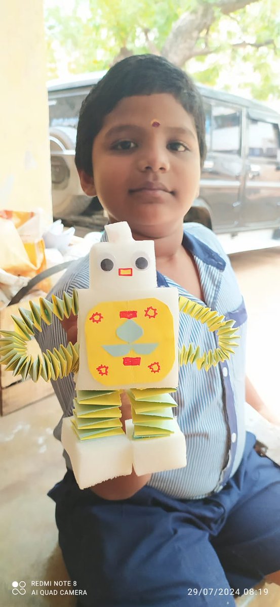 SubashNatarajan's tweet image. டீச்சர்ட வெரிகுட் வாங்கியாச்சி பிரென்ட்ச் 😍
#kids #schoolproject