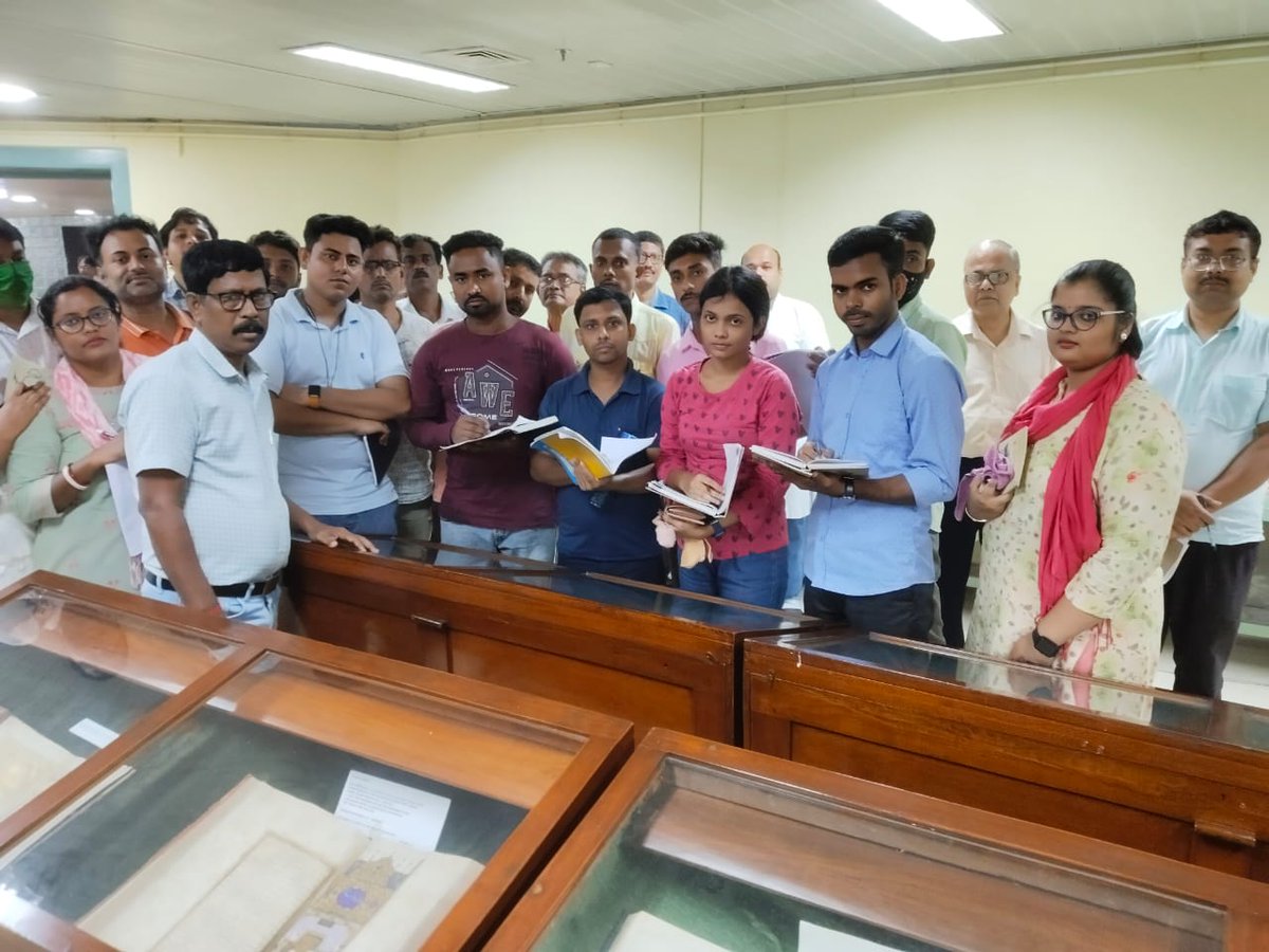 NationalLib_GoI's tweet image. On 26/07/2024 around 70 students along with 10 teachers of Certificate in Library Science Course conducted by Bengal Library Association visited National Library as a part of their curriculum. 
#Libraryforall
#Booksforall