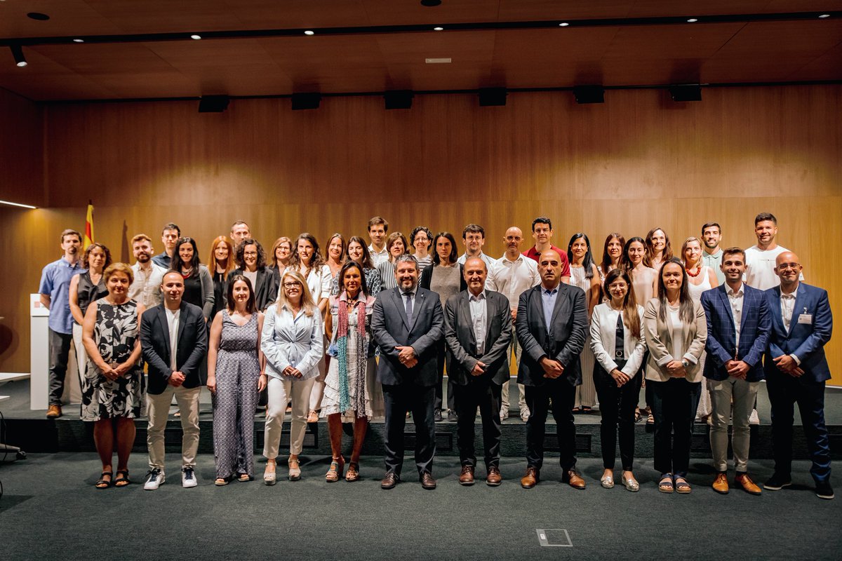 economiacat's tweet photo. 📸 El secretari general, @josepmaguirre, clou aquest matí la 'Trobada amb els membres de l'escala tècnica de control i comptabilitat del cos d'intervenció de la @gencat'. 

A l'acte, al Districte Administratiu, també hi ha participat l'interventor general, David Canada. https://t.co/OuFyIAB5fR