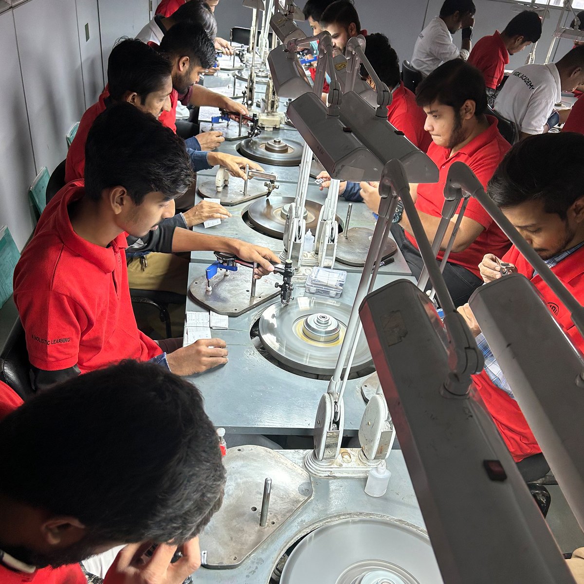 KgkAcademy's tweet photo. Unlock your future in the diamond industry with our Rough Diamond Polishing course! Dive deep into the fascinating world of rough diamonds and master the intricate art of diamond polishing. 

Enroll now and start your journey today!
.
.
.
#kgkacademy #diamondacademy #roughdiamond https://t.co/YNHU4FSk6U