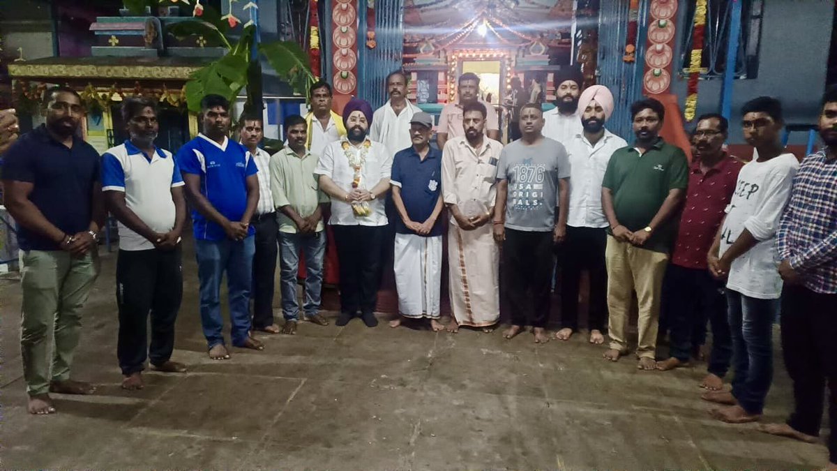 AmarpreetKale's tweet photo. टेल्को स्थित खड़ंगाझाड में श्री गणेश व श्री कार्तिक मंदिर में माथा टेका।

समिति की ओर से श्री कार्तिक जी की रथयात्रा निकाली जाएगी।

भगवान कार्तिक की कृपा सभी पर बनी रहे।

#Jamshedpur #Jharkhand #KartikPuja #KartikDev #SouthIndianculture https://t.co/jfUc43pa9U