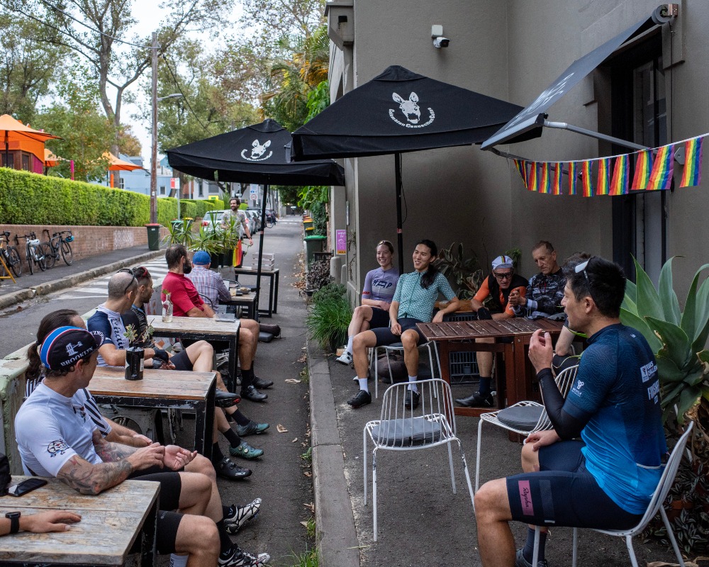 👭Today is International Friendship Day!👬
Our weekly shop rides are proof, cycling isn't just about the bike. Bike shop rides across the world are the perfect place to meet and make friends with a variety of people, even if it's at 6am. 😜