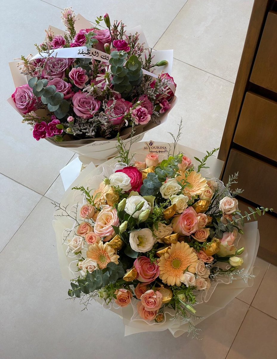 alaufi35883's tweet photo. أجمل باقات الورد في اليورينا تكتب  إبداعاتهم بحروف من ذهب ،عشق التميز  عنوانهم وقلوبهم للجمال تنبض بأجمل الورود لزبائنهم ، في القلب معزة وفي الروح أناقه وفي الجنب مسكنهم  فلا يكتمل الجمال ولا يزهو إلا بكم زبائننا الأعزاء فأهلاً وسهلاً بكم ؛ اليورينا وإلا فلا . https://t.co/jqZQMsPgh3