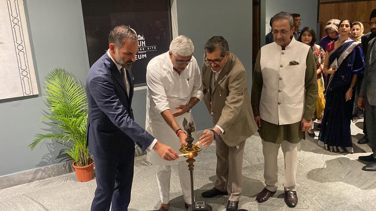 ASIGoI's tweet image. Hon&apos;ble Minister for Culture &amp;amp; Tourism, Shri @gssjodhpur , along with Prince Rahim Aga Khan,  and other key dignitaries from Ministry of Culture, ASI inaugurated the state-of-the-art Humayun’s Tomb #WorldHeritageSite Museum in New Delhi.