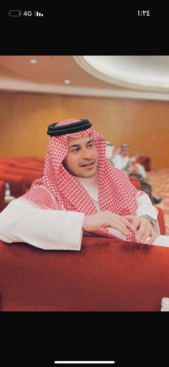 سلام ياراسٍ  نهج درب الاسلاف
 على  دروب  العز  ثبّت وجوده 

فيك المديح ليا ورد زيّن  القاف
حيثك كريمٍ شافت العين جوده 

يافيصل افعالك ترا ماهي خفاف
واللي نوى ممشاك غصبٍ يكوده 

حنا نعد الحق  من باب الانصاف
يومٍ  بعض  الناس   دايم  جحوده
<a href="/FaisalAlmohaia/">فيصل بن خالد بن محيا</a>