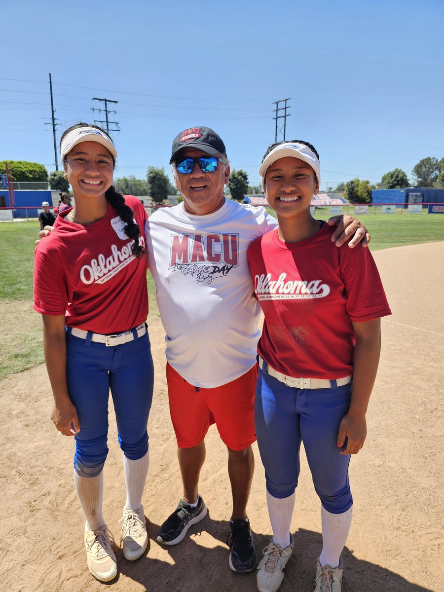 aktaufa's tweet photo. It was an amazing opportunity working under the greats at the Patty Gasso Softball Camp  @GassoPatty @OU_Softball @jtgasso @coachjro @PattyGassoSB Thank you coaches and players! I also found out Coach @fale_steele was a Paopao lackey 💪🏽. #championshipmindset #theforceisfemale https://t.co/XqRG46A5DT
