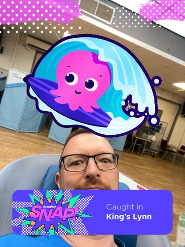 tobiefysh's tweet image. I snapped Constantine while giving blood ! Play #OctoplusSNAP for a chance to win a BYD Dolphin from @OctopusEnergy.