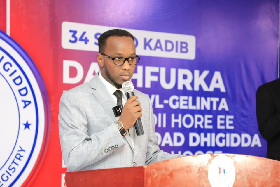 Waxaan Maanta ka qeyb galay madal lagu Daahfuray  34 sanno ka dib adeegyo casri ah oo lagu keydin doono xogta dadka deggan Caasimadda Muqdisho.
Adeegyadan ayaa sahlaya in Waaxda dad dhigista Dowladda Hoose Xamar ay diiwaangeliso dhacdooyinka ka dhaca Caasimadda.
<a href="/Golaha_shac_JFS/">Golaha Shacabka BJFS</a>