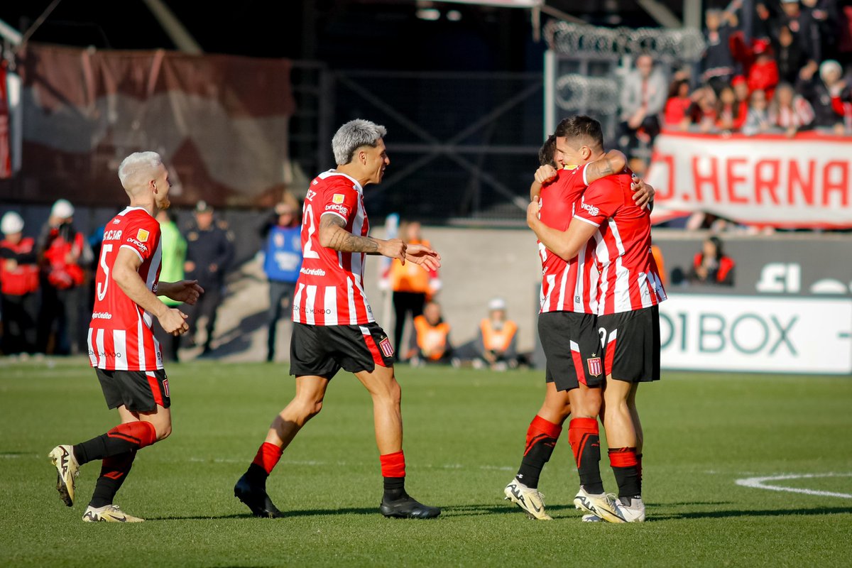 Hermosa tarde de alegria para todos! 
Esto es ESTUDIANTES 🤩🦁🇦🇹
@edelpoficial