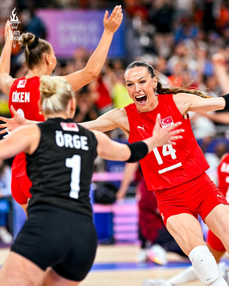 TeamTurkiye's tweet image. 𝐅𝐈̇𝐋𝐄𝐍𝐈̇𝐍 𝐒𝐔𝐋𝐓𝐀𝐍𝐋𝐀𝐑𝐈 🇹🇷

#Paris2024 #AynıRuhlaYeniden