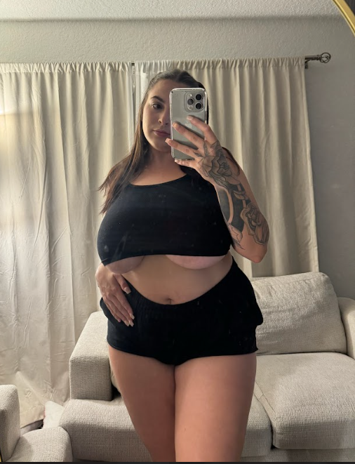 Good morning 😍 Say "Hi" if you want to see this melons 😋