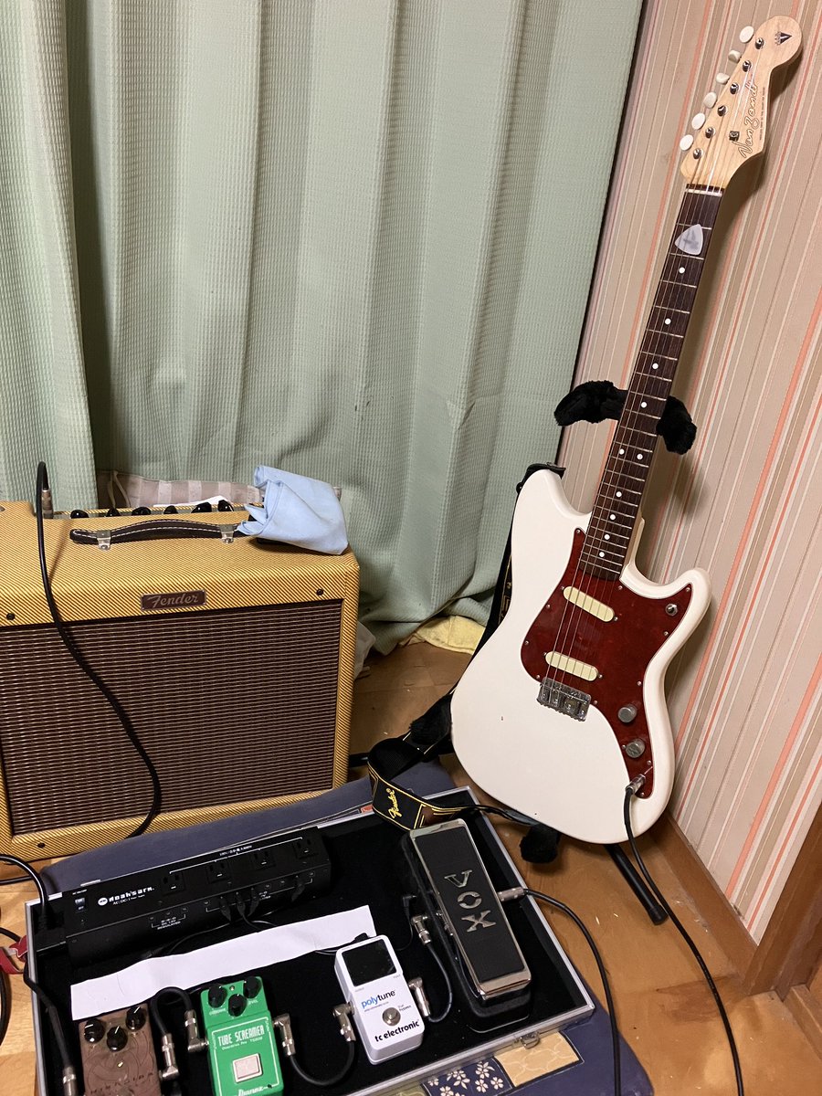 nisuiwo's tweet photo. 修理、調整から戻って来ました。
#ヴァンザントブロンソン
#デュオソニックタイプ
#ムスタングじゃないよ https://t.co/VUhEIiPgrT