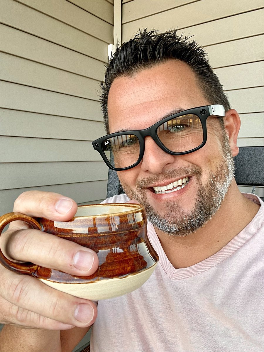 briancuree's tweet image. Start your week with intention. Focus on meaningful connections &amp;amp; mindful tech use. ☕️

#MindfulMonday #TechBalance