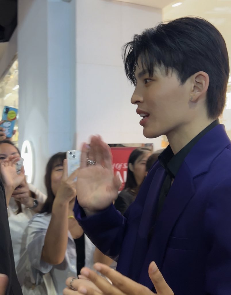 qemerry's tweet photo. ล้านงอน https://t.co/gtNmW0stzX