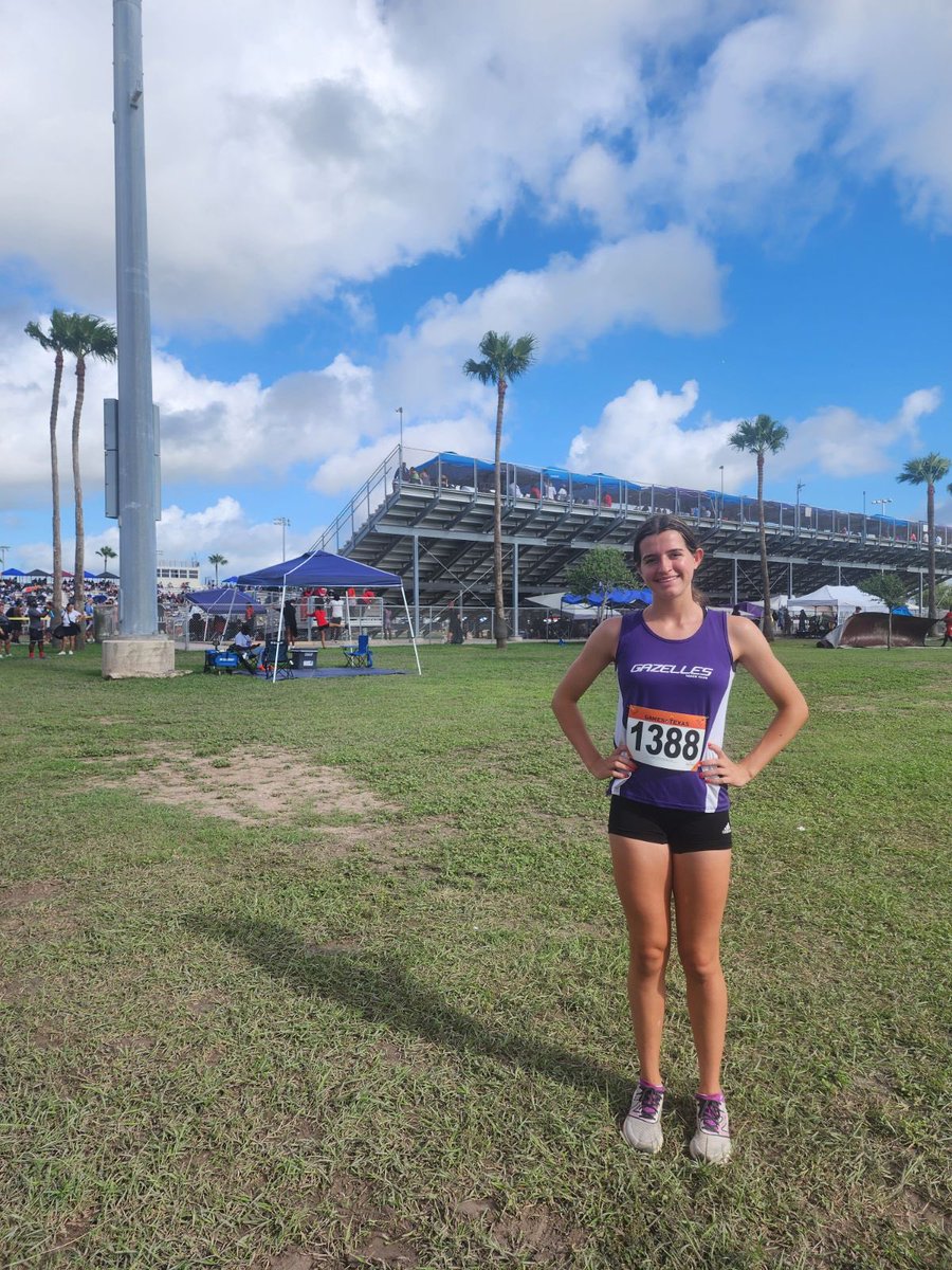 KelliWarden5's tweet photo. State!

6th/39 girls in prelims to make it to finals

Finished 4th in finals with a tough head wind on the final stretch and a new PB of 1:01.05! https://t.co/TuZnIrOjyq