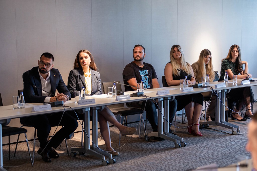 European Democracy Youth Network tweet media