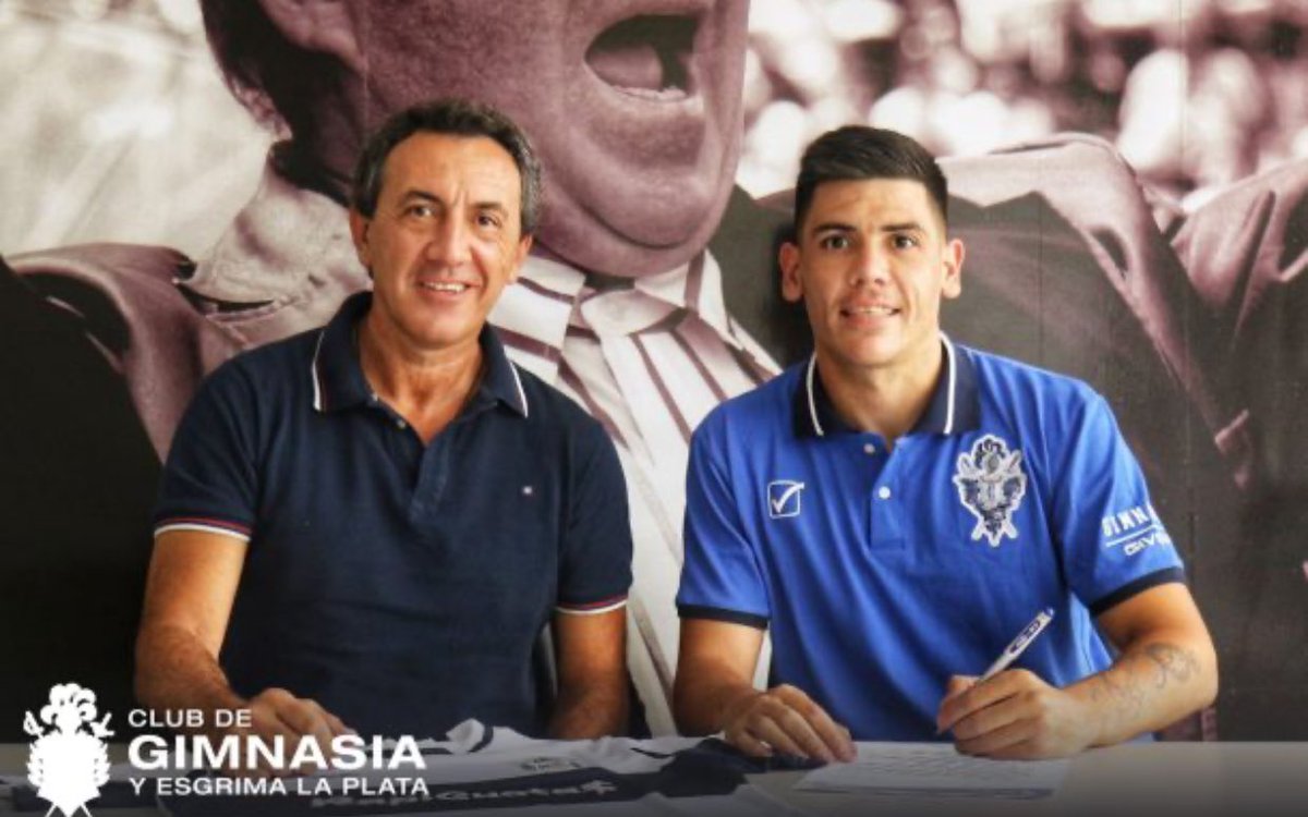 #Deportivo7a0 |DENUNCIA|

#GELP #CGE 🐺 🔥 

Cayetano Canto, ex intendente de Saldán junto a sus tres hijos, entre los que se encuentra Gustavo, actual jugador de Gimnasia, serán imputados por lavado de activos.
Para justificar su fortuna, dice que ganó en el casino 230 veces.