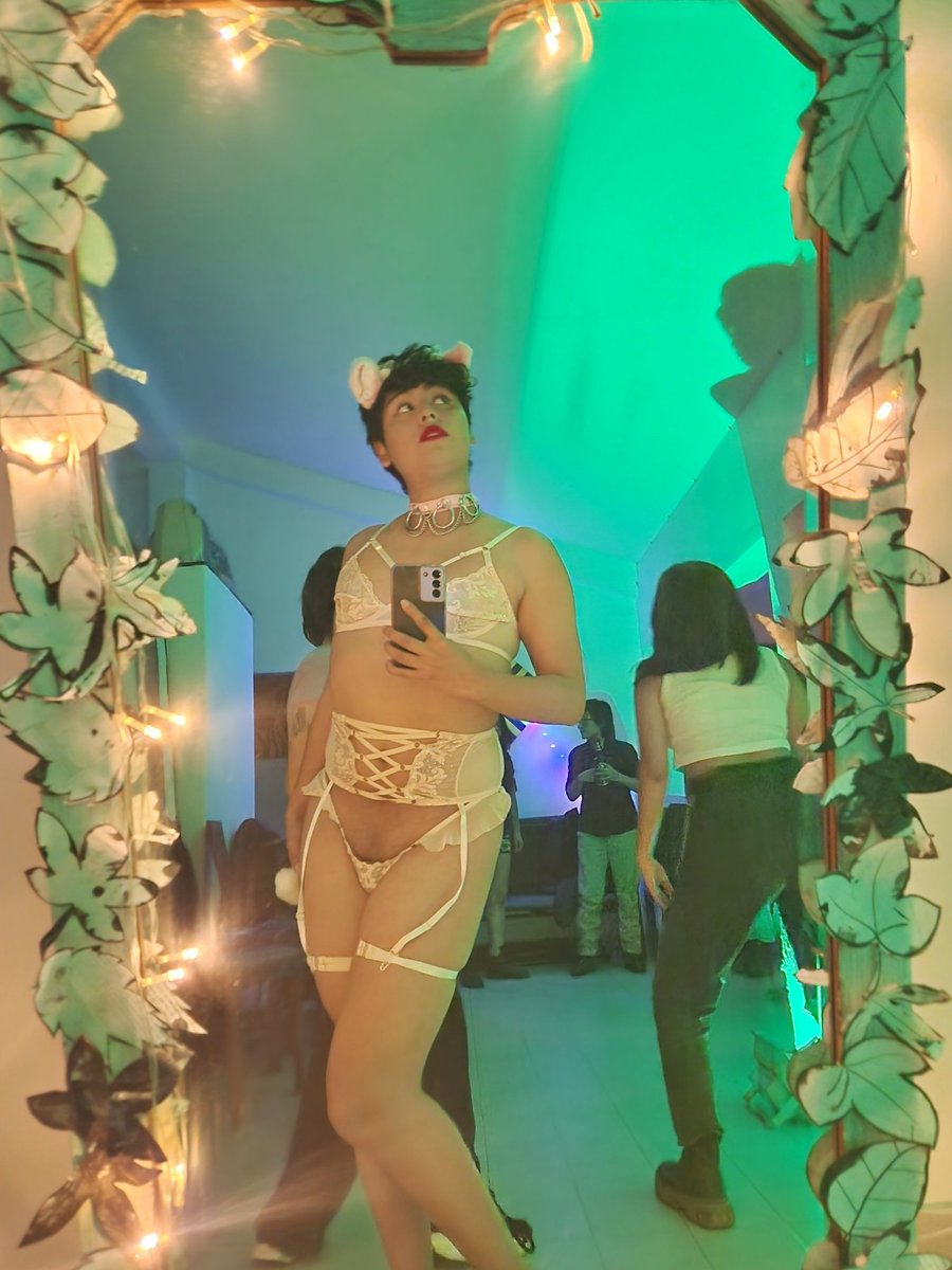 DocilDoll's tweet photo. La gatita putita es exhibida en la Fiesta 👉👈💖💖 amo ser tan trola
#sissy #sissyespañol #slut #trola #trap #trapito #cross #crossdresser #transgirl #Trans #doll #kitty #puta #Femboy #gatita #docil #lencería #sumisa https://t.co/gcriNn5psu
