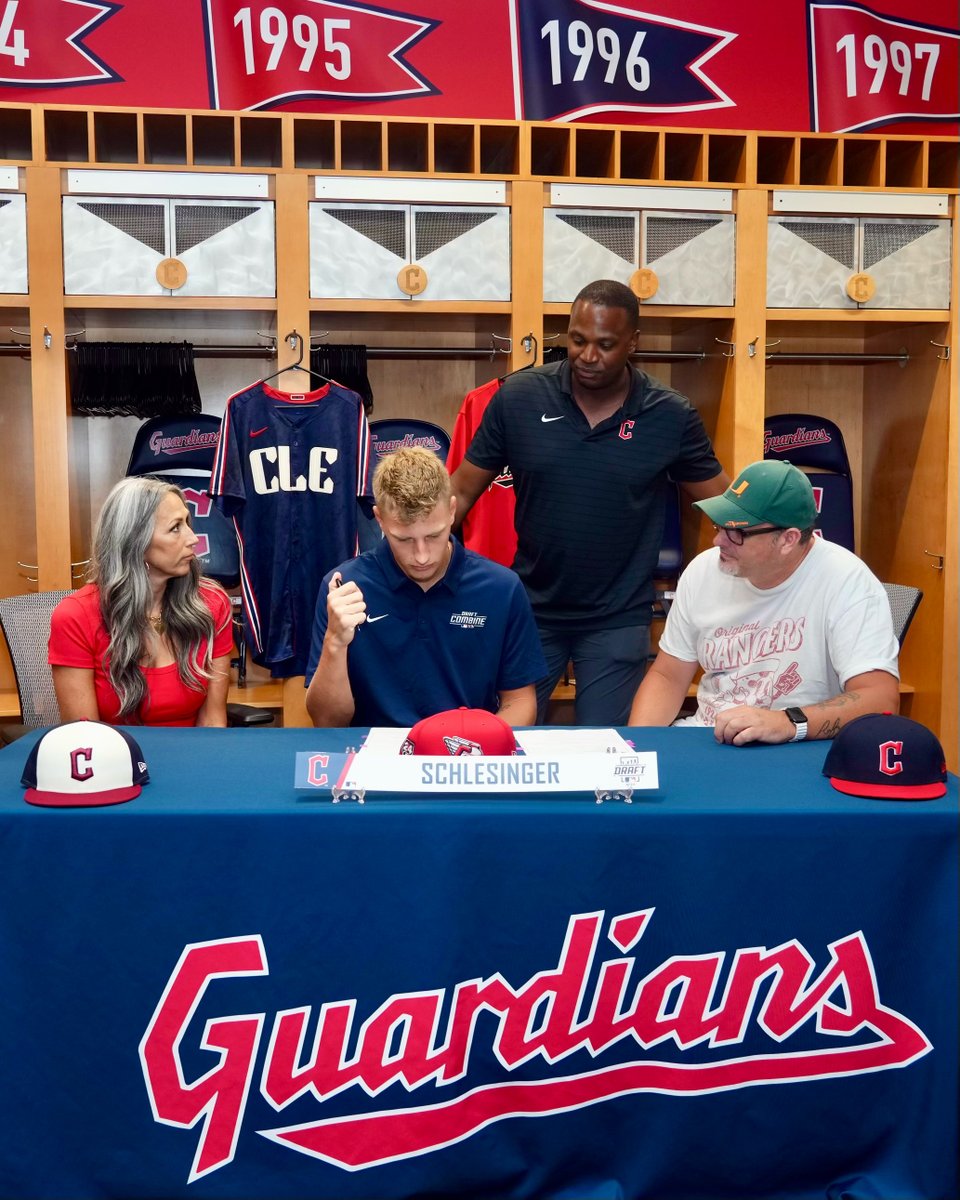 CanesBaseball's tweet photo. It’s official ✍️ 

Congratulations, @rafeschles! https://t.co/HnNzOmdxTW