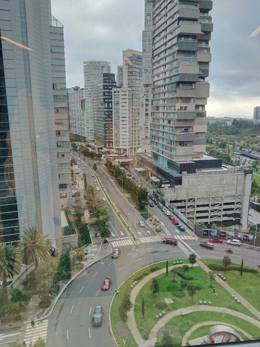 Buenos días 🌿✨. 

Excelente inicio de semana a todos, buen cierre de mes 🤓.