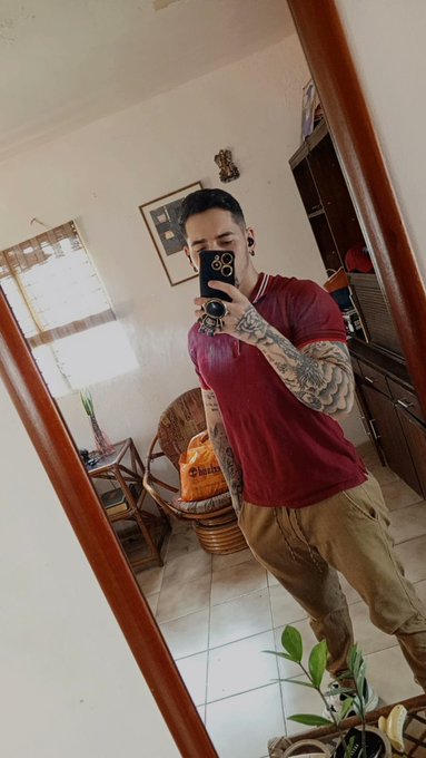 Que impotencia 🚩🇻🇪.... https://t.co/m1XFM7B8ho<a href="/tag/nuevafotodeperfil"class="tags"><span>#nuevafotodeperfil</span></a>