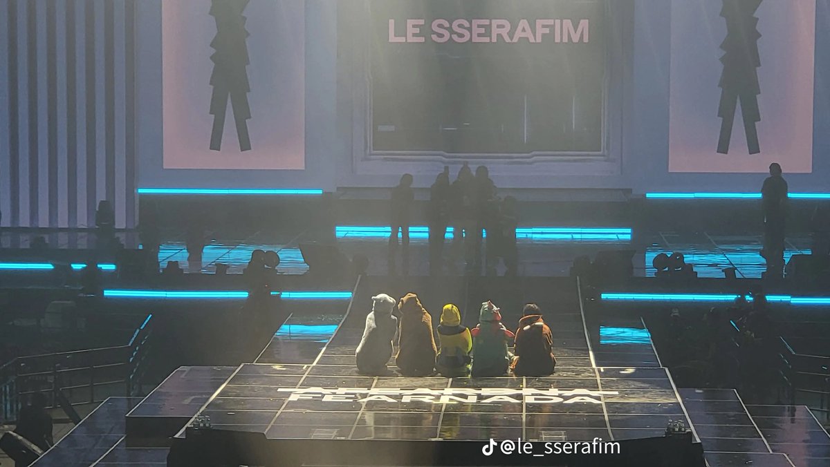 le sserafim pics tweet media