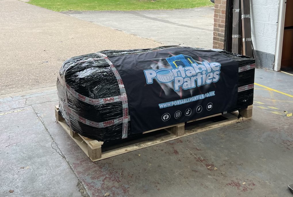 PartiesPortable's tweet photo. 🇦🇪 𝐔𝐍𝐈𝐓𝐄𝐃 𝐀𝐑𝐀𝐁 𝐄𝐌𝐈𝐑𝐀𝐓𝐄𝐒 🇦🇪 

Recently we shipped another Inflatable Nightclub - Party House - Gold Package to United Arab Emirates 🌍

Are you ready to take your events to the next level?

Please get in touch for a full quotation 🙏🏻 https://t.co/J2UEToVjfG