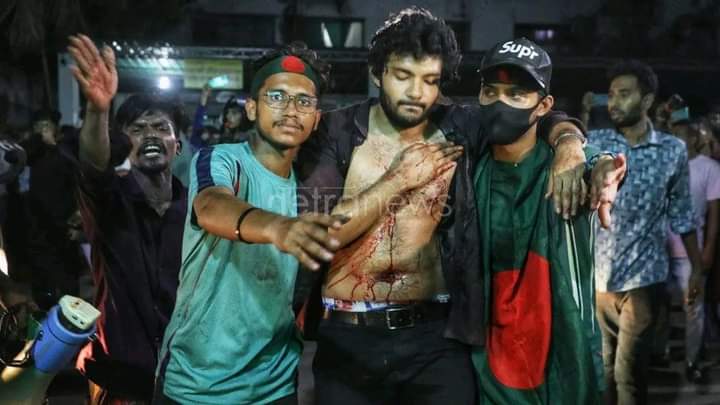 emda62703's tweet photo. বুকের রক্ত দিয়ে তোরা কি করলি হায়, হাসিনার ঘুম হারাম করলি এই বাংলায়। https://t.co/A8hKaIob2V