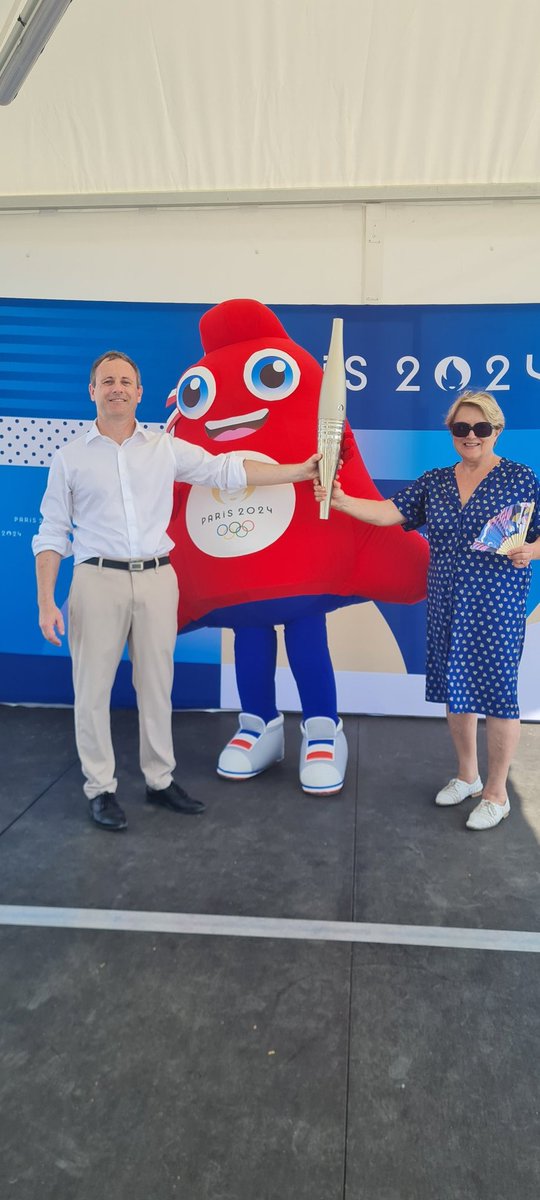 Éric Blond (@ricblond1) on Twitter photo Très heureux d avoir porté la flamme olympique 😉 #JO2024 avec la presidente de l ADESI <a href="/picard2017indre/">Paulette Picard</a> lors de l'une des epreuves de tir à #Chateauroux en <a href="/RCValdeLoire/">Région Centre-Val de Loire</a>
Un grand bravo aux equipes de <a href="/GilAverous/">Gil Avérous</a> , <a href="/FleuretMarc/">Marc Fleuret</a> Très heureux d avoir porté la flamme olympique 😉 #JO2024 avec la presidente de l ADESI <a href="/picard2017indre/">Paulette Picard</a> lors de l'une des epreuves de tir à #Chateauroux en <a href="/RCValdeLoire/">Région Centre-Val de Loire</a>
Un grand bravo aux equipes de <a href="/GilAverous/">Gil Avérous</a> , <a href="/FleuretMarc/">Marc Fleuret</a>