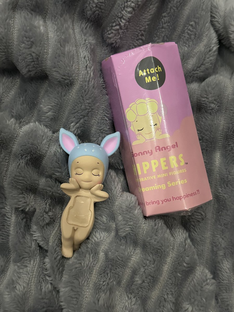 0023JNL's tweet photo. ꒰🎀 wts | want to sell | sonny angel hippers dreaming fawn 🎀꒱

🎀 Sonny Angel Hippers Dreaming Fawn
🎀 Fresh Pull Unused With Bnf
🎀 Price? 340 include packing
🎀 can 🍊‼️
🎀 Semarang

t. sonny angel dreaming hippers https://t.co/5LWjeeYiN6
