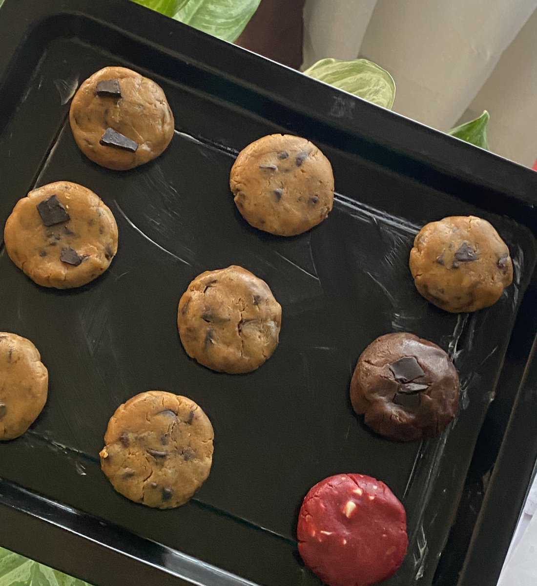 celestialwordd's tweet image. kemaren aku trial rasa cookies baruu and surprisingly it turns so good 😔❤️❤️ siapaa mauu hehe 🚗🚗