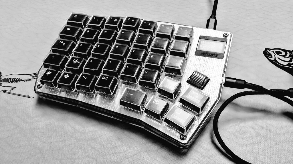 thpoll2's tweet photo. Just some pictures this time~ 이번에는 사진만~ #MechanicalKeyboard #PolyKybd https://t.co/mj9JT3aZ4L