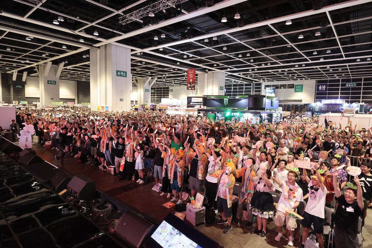 momosuzunene's tweet image. 香港のみんなありがとう(՞ ܸ. .ܸ ՞)&quot;
みんな優しい！素敵な思い出〜！！！
また会おう！！！！！！！！！！👊
久々にねっこのみんなの声聞けてがんばれそう❣️
#hololiveMeet