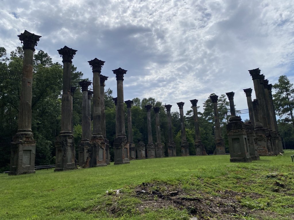 CollinaClaire's tweet photo. #windsorruins #portgibson https://t.co/Rf0HskaV8D