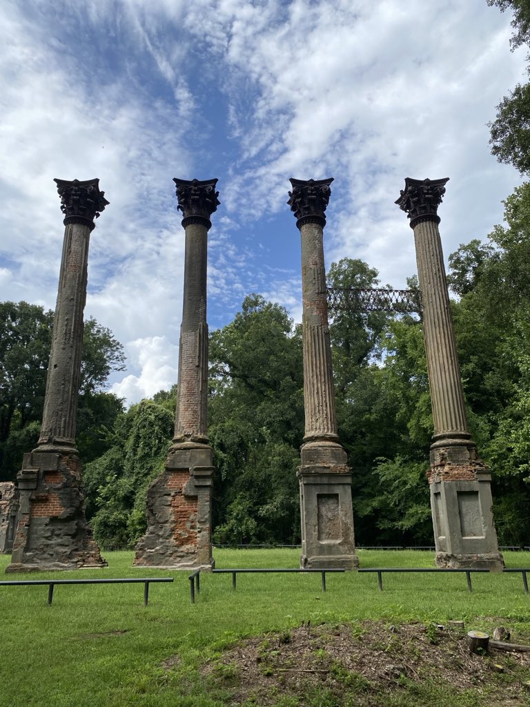 CollinaClaire's tweet photo. #windsorruins #portgibson https://t.co/Rf0HskaV8D