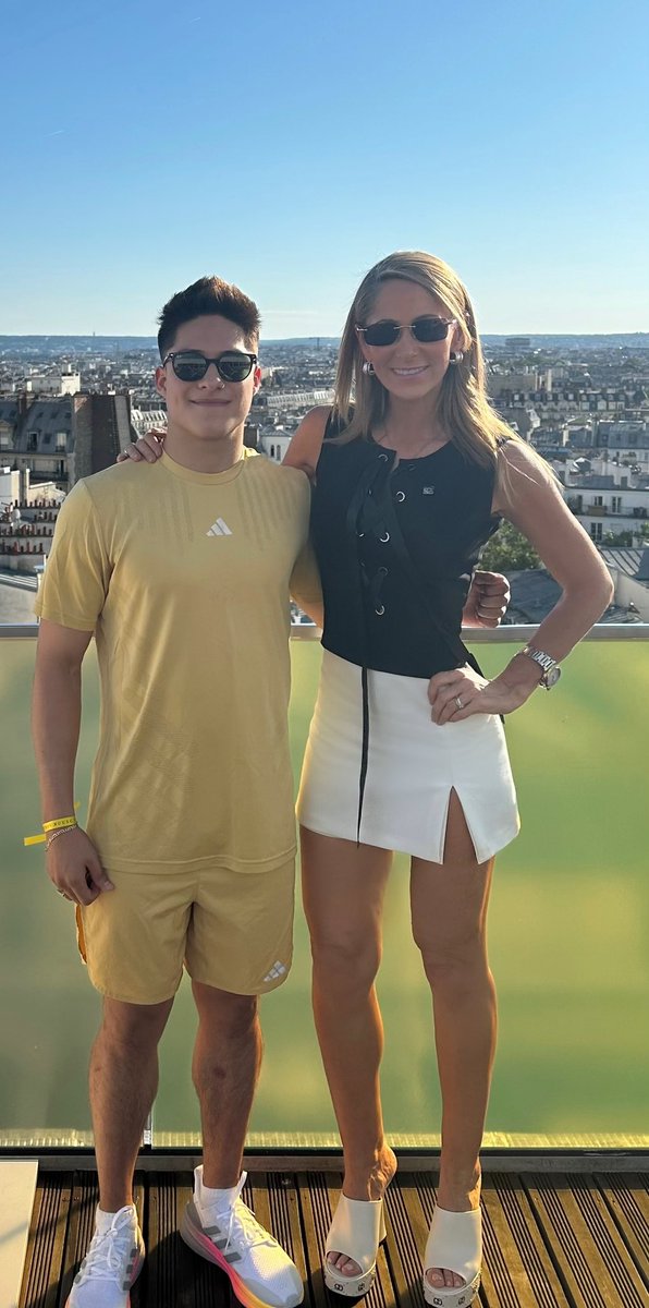 InesSainzG's tweet image. Un gusto entrevistar a @Osmardiver05 #osmarolvera🇲🇽 y con las mejores vibras para su competencia en trampolín de 3 Mts