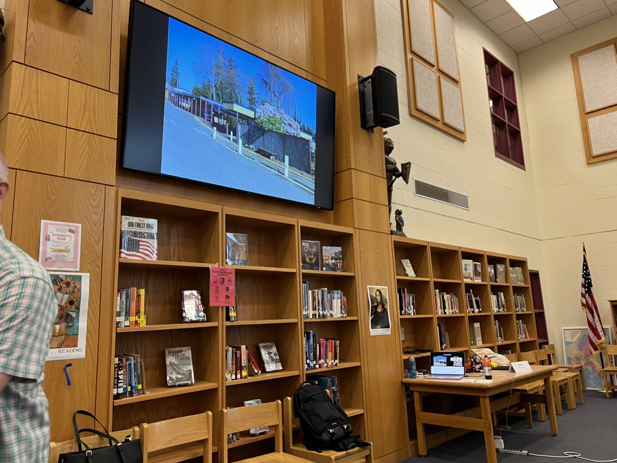 EduQuinn's tweet image. Happy to have @mcleod back in #Sandwich for the Designing #DeeperLearning Summer Institute. Tacking the relevance gap with exemplars from @onestoneidaho @bigpiclearning, @IowaBIG. We’re glad @MendonUptonRSD, @Carverschoolsma, &amp;amp; @NortonSchools could join us.