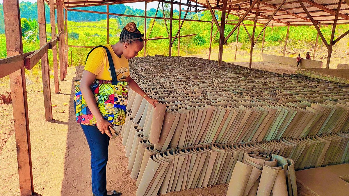 IPREBADBurundi's tweet image. Ce jeudi 25/07/2024, l&apos;IPREBAD a accueilli à Giheta la délégation de la @franceauburundi venue dans une mission de suivi de l&apos;état d&apos;avancement du projet de fabrication des tuiles modernes financé par l&apos;ambassade de France à travers son programme #PISCCA 
@followers