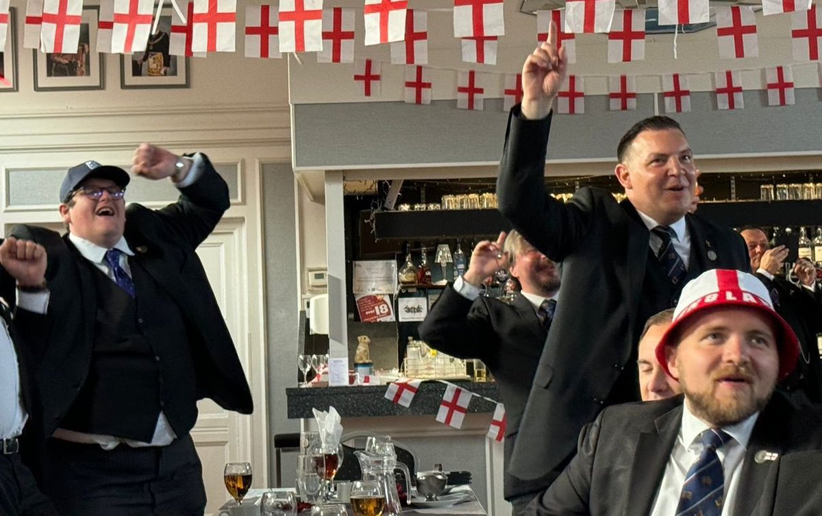 Essex Freemasons (@essexfreemasons) on Twitter photo <a href="/YoungMasonsClub/">Essex Cornerstone Club</a> celebrate Brotherhood and Football at their latest lodge meeting ⚽️🏆
essexfreemasons.org.uk/news/cl-001
#Freemasons <a href="/UGLE_GrandLodge/">United Grand Lodge of England</a> <a href="/YoungMasonsClub/">Essex Cornerstone Club</a> celebrate Brotherhood and Football at their latest lodge meeting ⚽️🏆
essexfreemasons.org.uk/news/cl-001
#Freemasons <a href="/UGLE_GrandLodge/">United Grand Lodge of England</a>