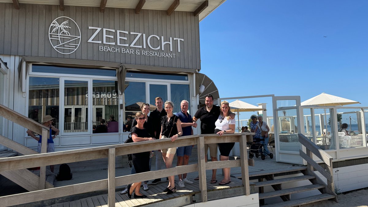 Wethouders recreatie en toerisme #RoelBeems en #JudieKloosterman lieten collega's mooie plekken in Uitgeest en Castricum zien. Ze bezochten minicamping de #Rodenburghoeve, vakantiepark de #Meerparel en beach bar en restaurant #Zeezicht. Samen de regio ontdekken! 🚲