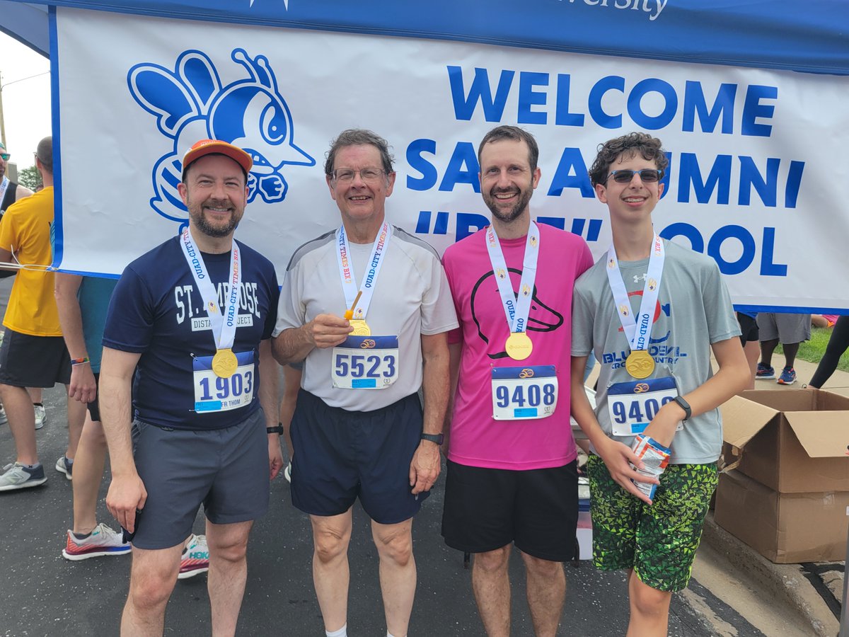 ambrosealumni's tweet image. Great job to our Bees who ran the Bix on Saturday morning! We had so much fun celebrating with you at the Bee Cool Tent!