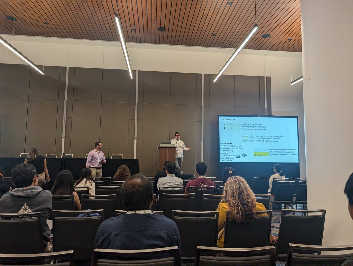 Hunter Collins (@hcollinsncsu) on Twitter photo Very interesting talk by <a href="/cahuparo/">Camilo Parada 🦋 @cahuparo.bsky.socia</a> about using CRISPR to identify phytophthora species! <a href="/QuesadaLabNCSU/">NC State Veggie Pathology</a> <a href="/osubpp/">Botany & Plant Pathology</a> Very interesting talk by <a href="/cahuparo/">Camilo Parada 🦋 @cahuparo.bsky.socia</a> about using CRISPR to identify phytophthora species! <a href="/QuesadaLabNCSU/">NC State Veggie Pathology</a> <a href="/osubpp/">Botany & Plant Pathology</a>