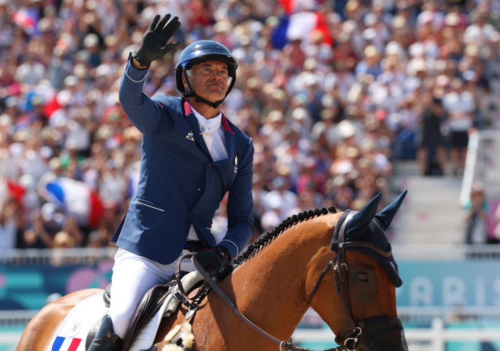 OptaJean's tweet photo. 17-48 – Le plus jeune ♂️ de la délégation française aux #JO2024 (Baptiste Addis, 17 ans, 🏹🥈) et le doyen (Karim Laghouag, 48 ans, 🏇🥈) ont été médaillés le même jour. Générations. https://t.co/zFKweJqebV